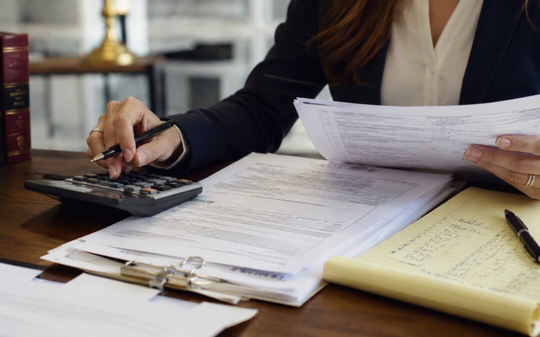 Business and retirement account valuation records in a divorce